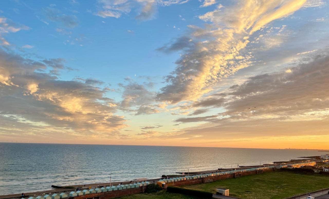Apartment Seascape With Outstanding Sea Views Brighton